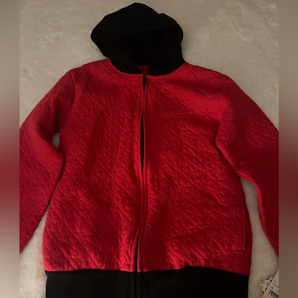 NWT Disney quilted jacket size kids large.          5
